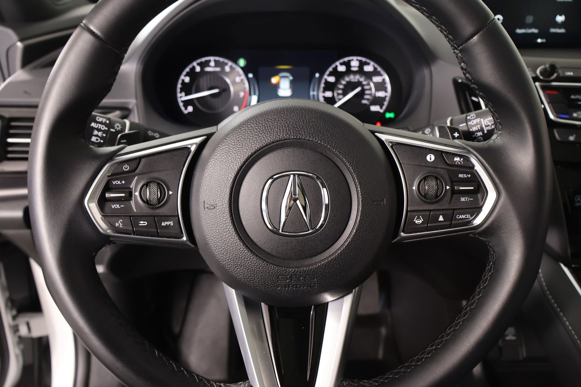 Used 2025 Acura RDX SH-AWD image 3