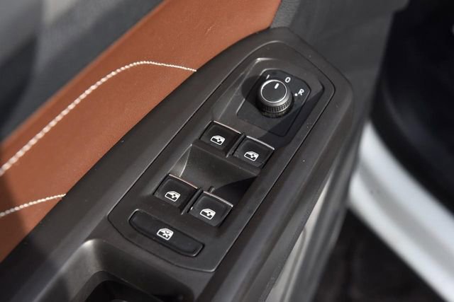 Used 2022 Volkswagen Atlas SE w/ Black Wheel Package image 8