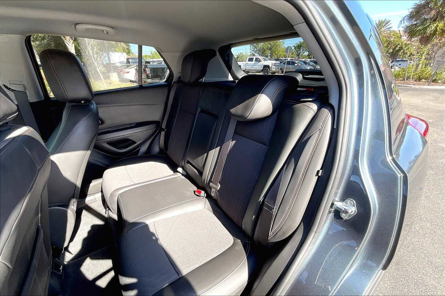 Certified 2021 Chevrolet Trax LT w/ Driver Confidence Package image 24