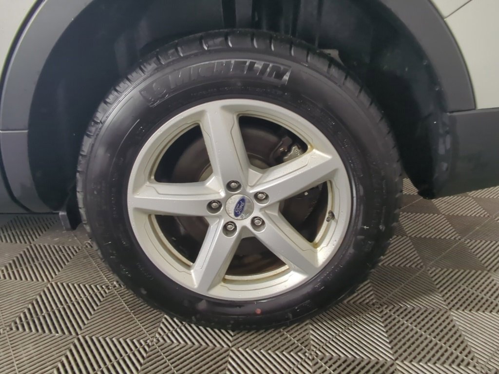 Used 2017 Ford Explorer XLT w/ Equipment Group 202A image 13