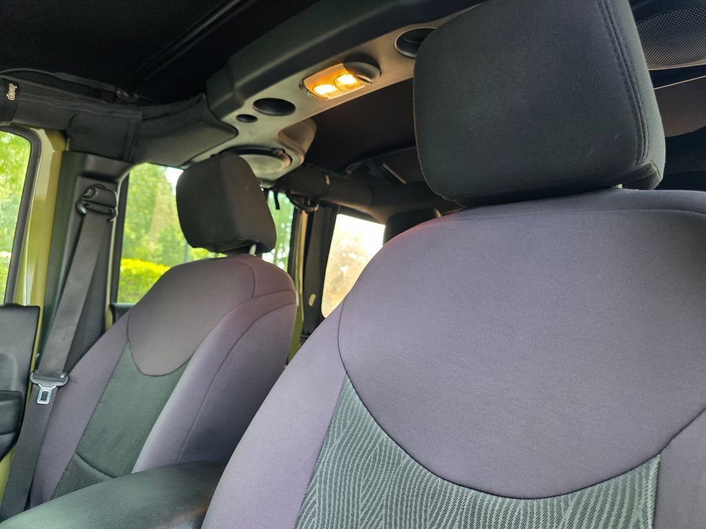 Used 2013 Jeep Wrangler Unlimited Sport AWD/4WD image 12