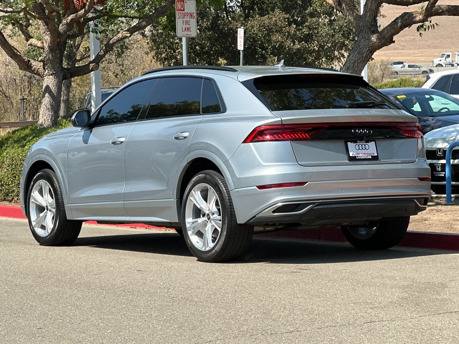 Used 2023 Audi Q8 Premium Plus w/ Premium Plus Package AWD/4WD image 4