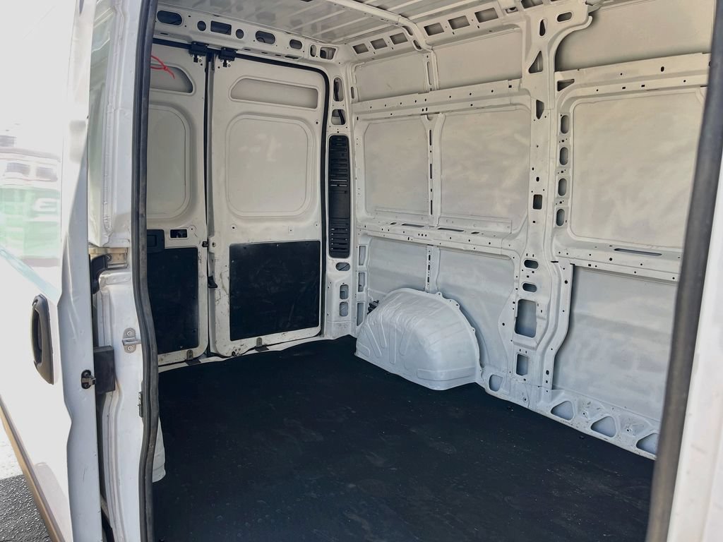 Used 2025 RAM ProMaster 2500 w/ Convenience Group FWD image 29