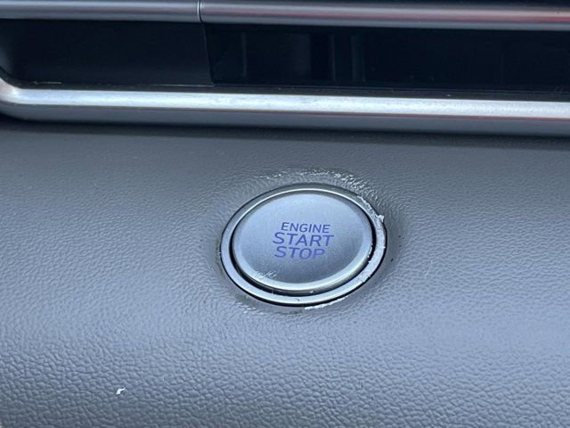 Used 2023 Hyundai Elantra SEL FWD image 13