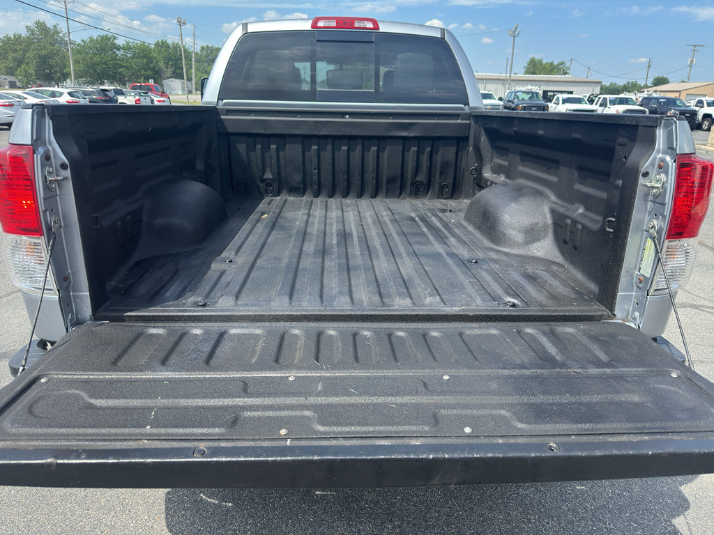 Used 2013 Toyota Tundra 4x4 Double Cab w/ SR5 Pkg image 9