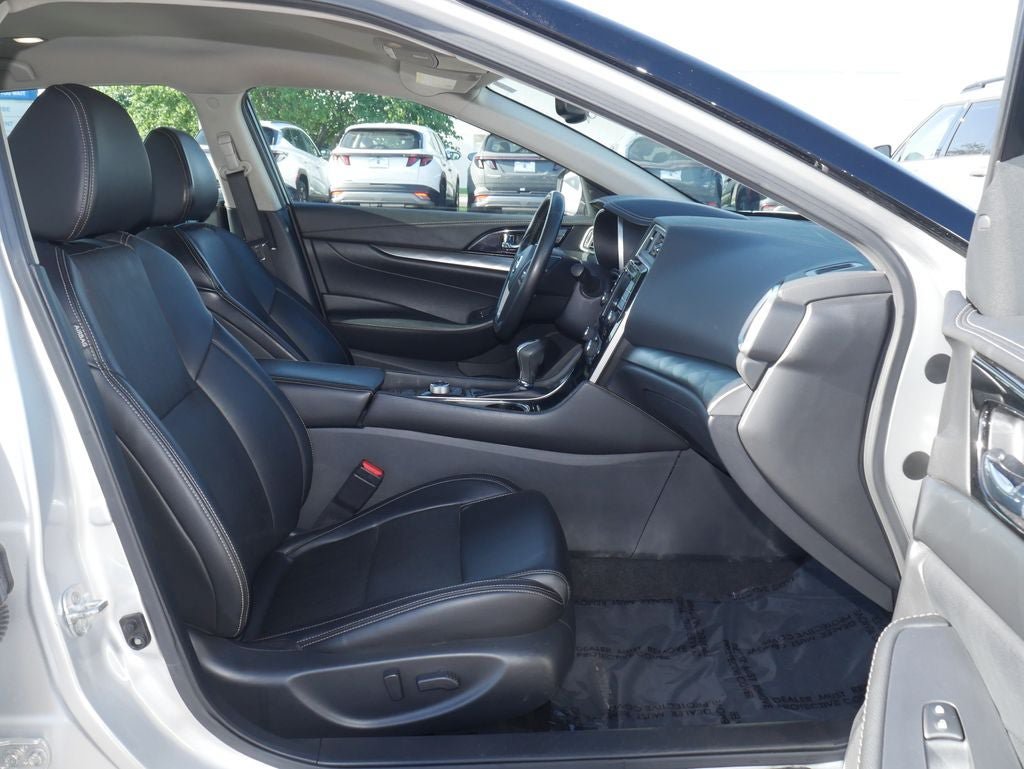 Used 2021 Nissan Maxima 3.5 SV w/ Floor Mat Group FWD image 22
