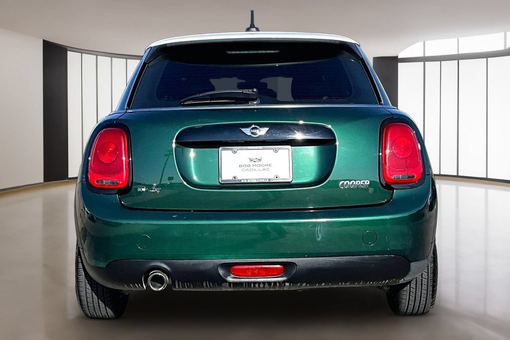 Used 2017 MINI Cooper 4-Door Hardtop FWD image 4