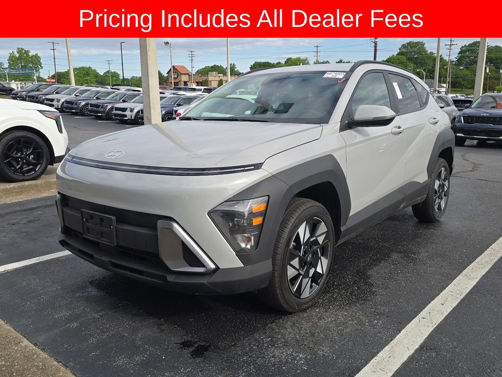 Used 2025 Hyundai Kona SEL AWD/4WD image 3