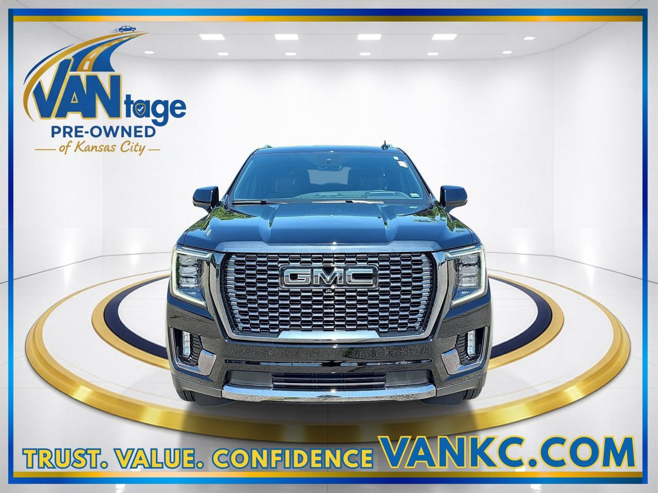 Used 2024 GMC Yukon Denali Ultimate AWD/4WD image 2