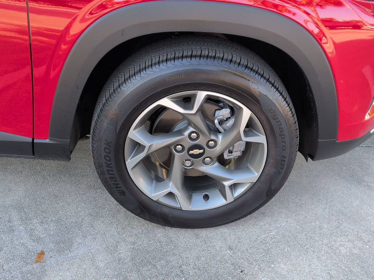 Used 2026 Chevrolet Trax LT w/ LT Convenience Package FWD image 27