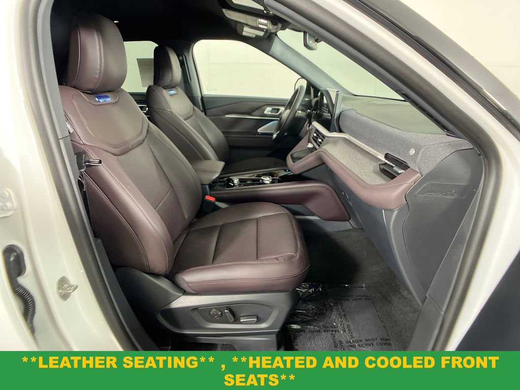 New 2026 Ford Explorer Platinum image 5