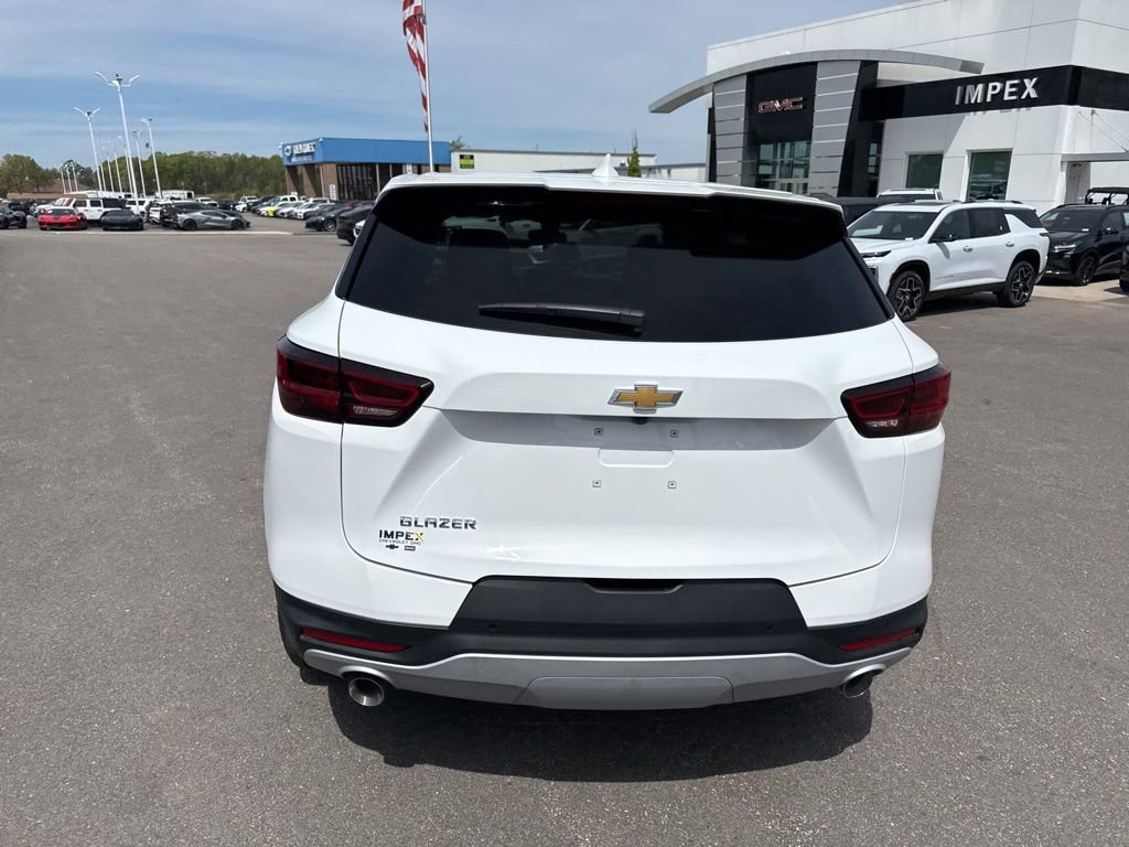 New 2026 Chevrolet Blazer LT FWD image 4