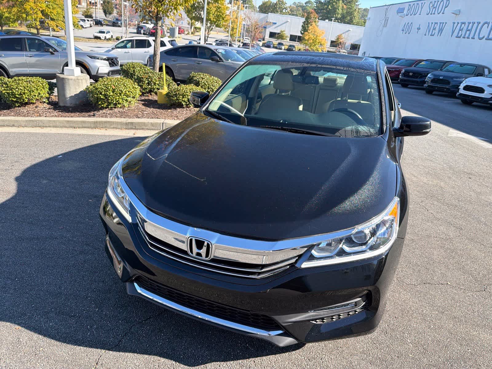 Used 2017 Honda Accord EX-L image 4