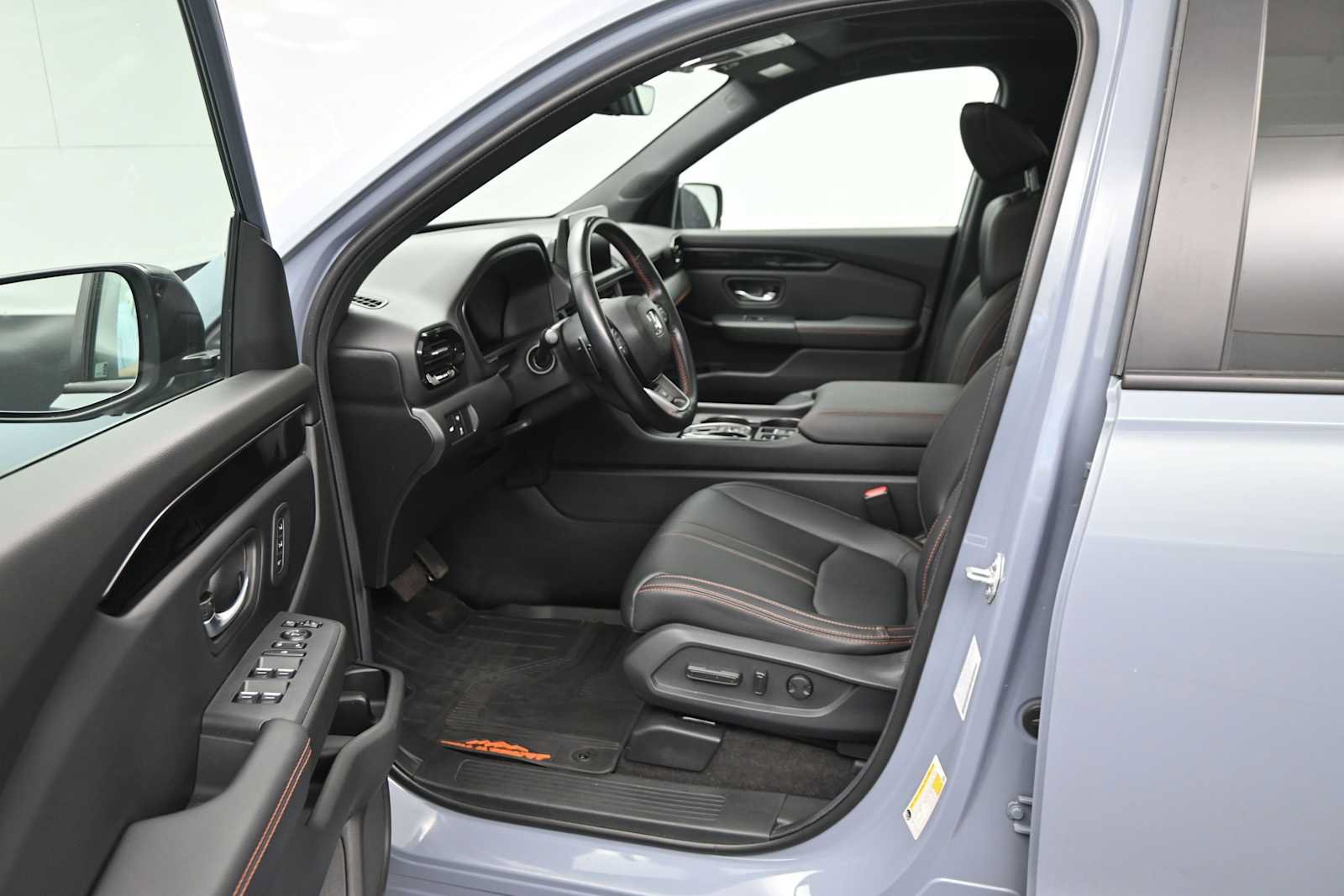 Used 2024 Honda Pilot TrailSport image 9