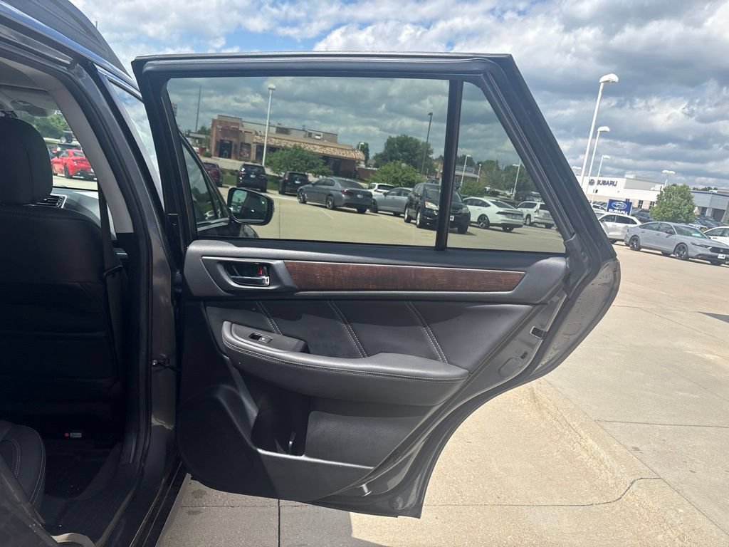 Used 2019 Subaru Outback 2.5i Limited AWD/4WD image 30