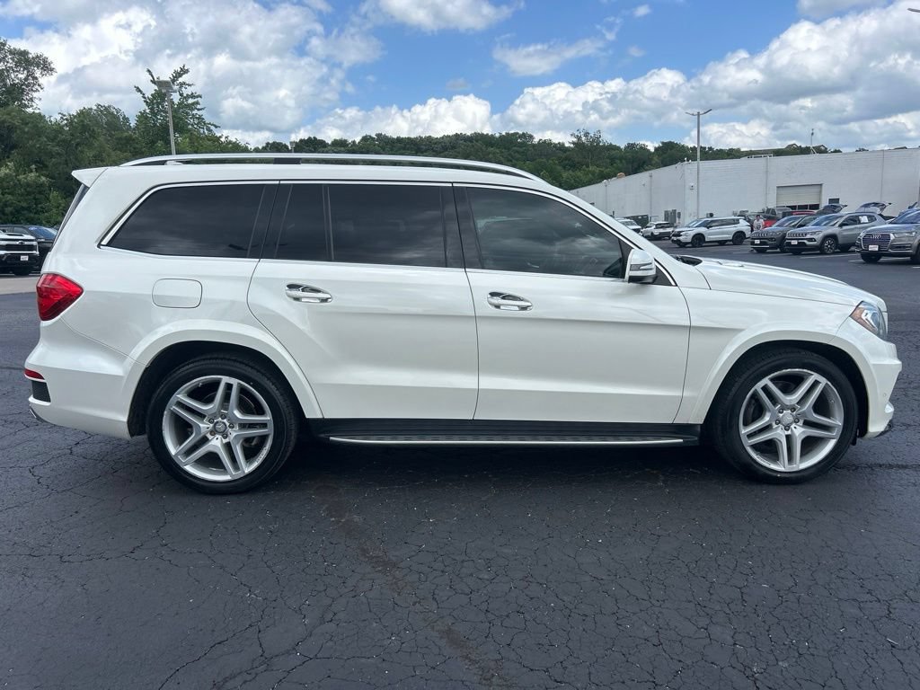 Used 2014 Mercedes-Benz GL 550 4MATIC image 4