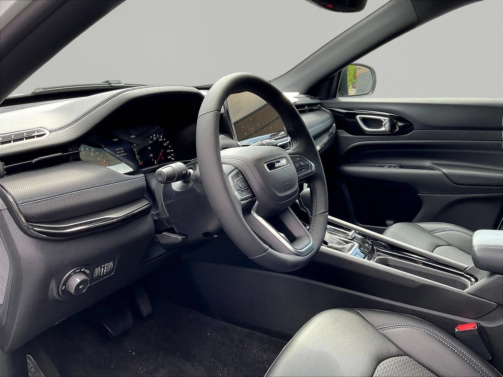 New 2026 Jeep Compass Latitude AWD/4WD image 15