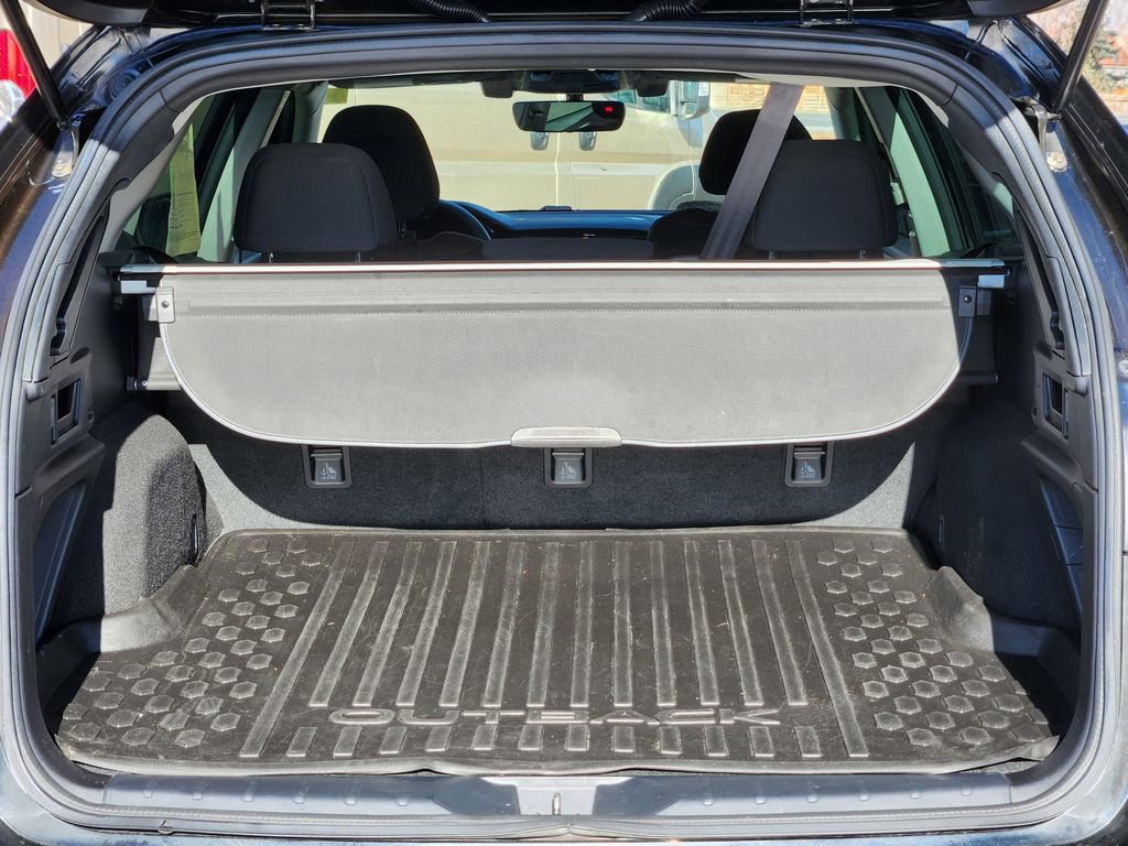 Used 2021 Subaru Outback 2.5i image 10