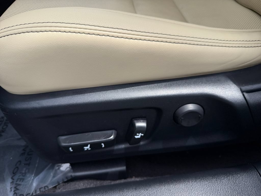 Used 2015 Lexus IS 250 w/ Premium Package RWD image 15