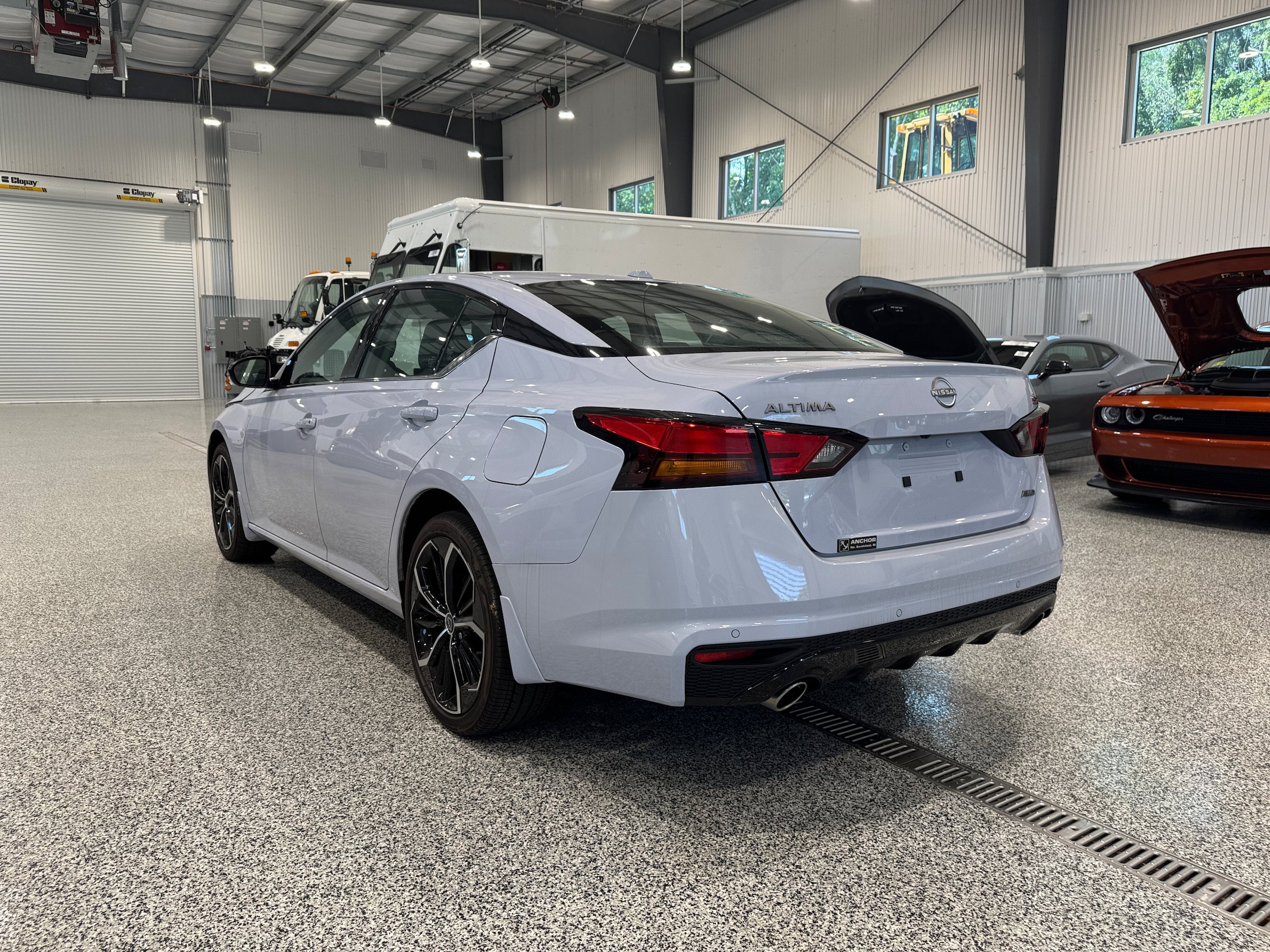 Used 2025 Nissan Altima 2.5 SR AWD/4WD image 8