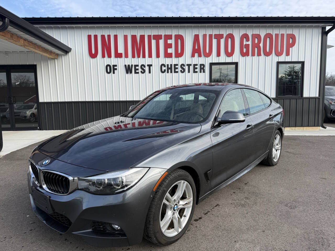 Used 2017 BMW 330i Gran Turismo xDrive AWD/4WD image 1
