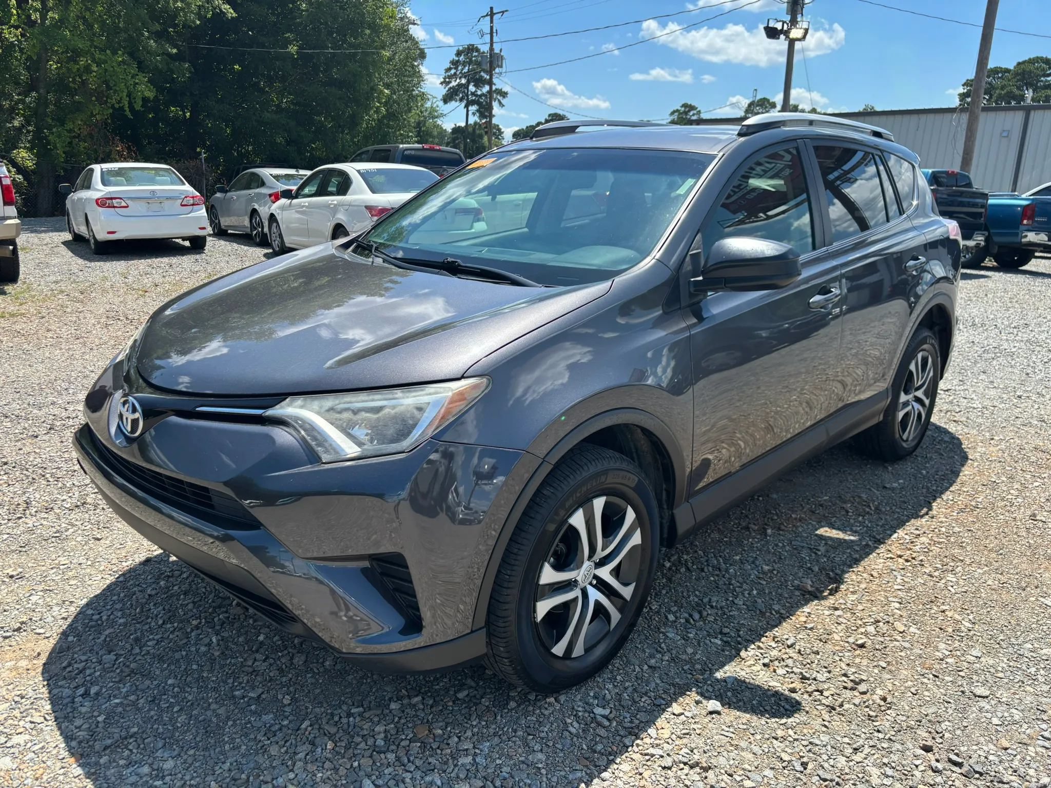 Used 2016 Toyota RAV4 LE FWD image 8