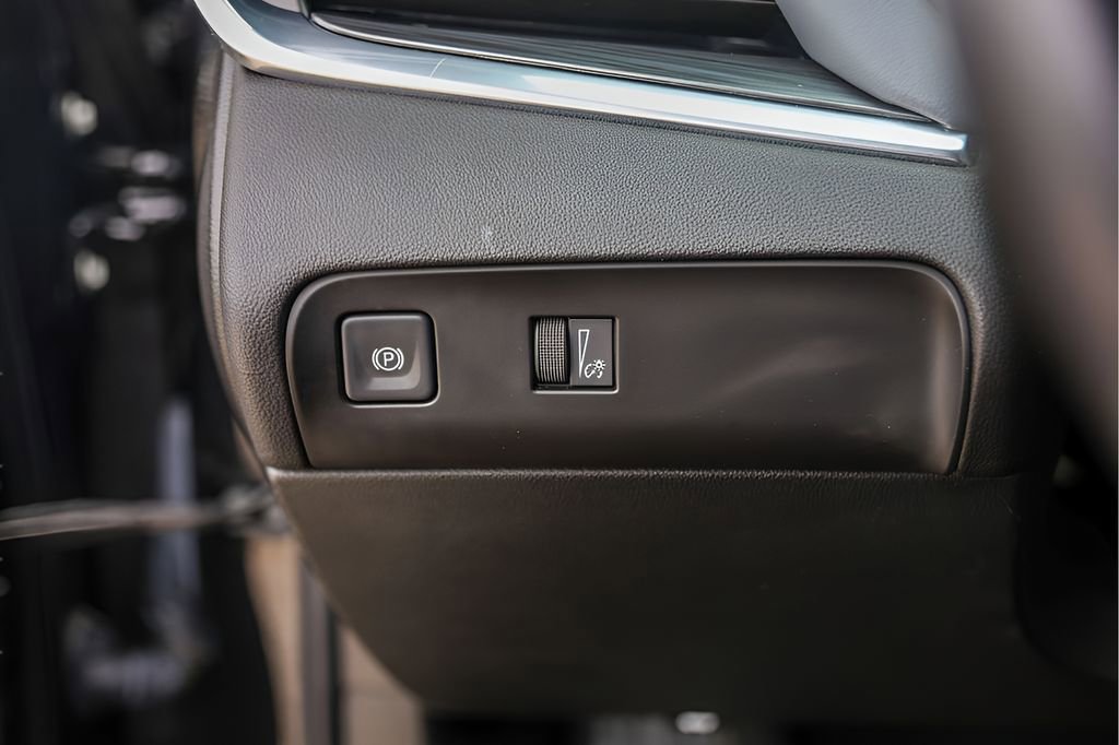 Used 2023 Buick Enclave Essence w/ Experience Buick Package image 18