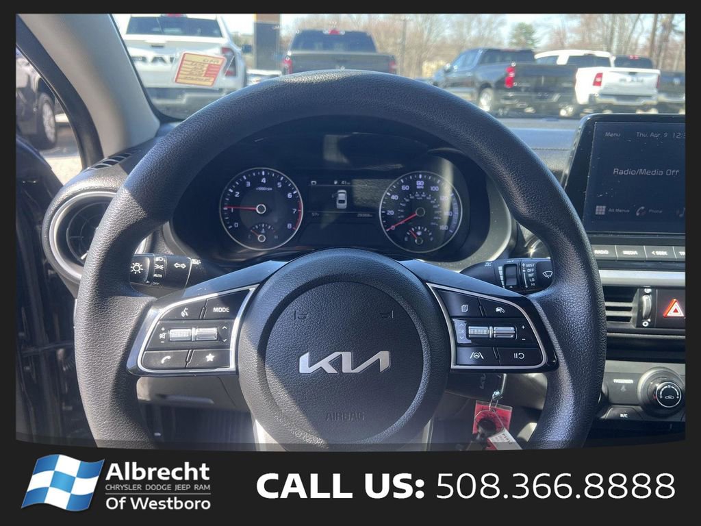 Used 2023 Kia Forte LXS w/ LXS Technology Package FWD image 25