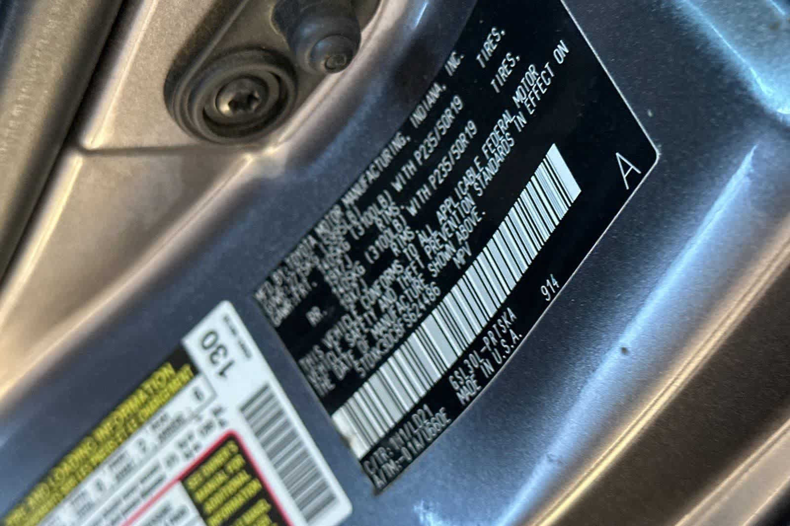 Used 2015 Toyota Sienna SE w/ SE Preferred Package FWD image 38