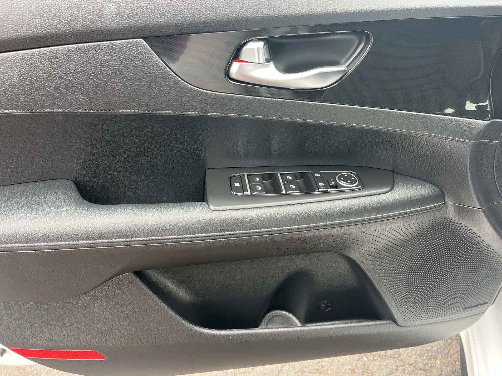 Used 2024 Kia Forte GT-Line w/ GT-Line Premium Package FWD image 27
