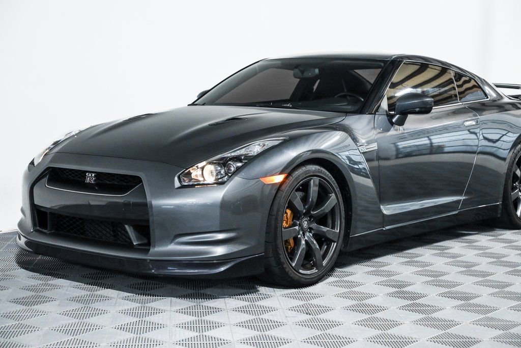 Used 2009 Nissan GT-R Premium image 20