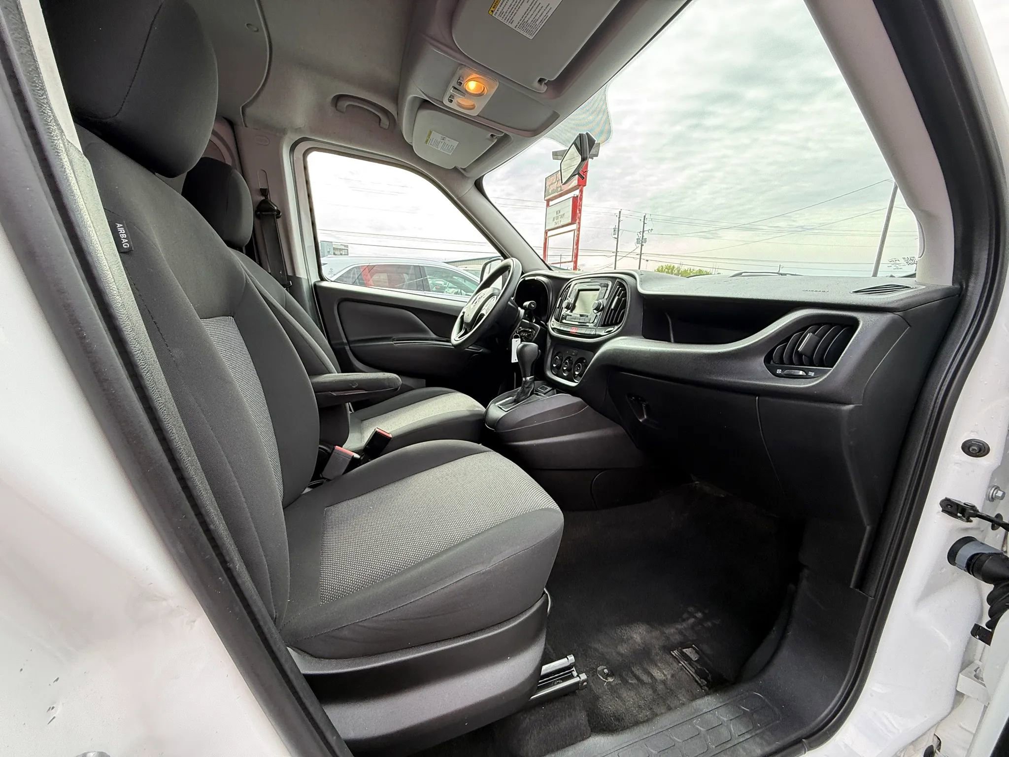 Used 2020 RAM ProMaster City Tradesman image 13