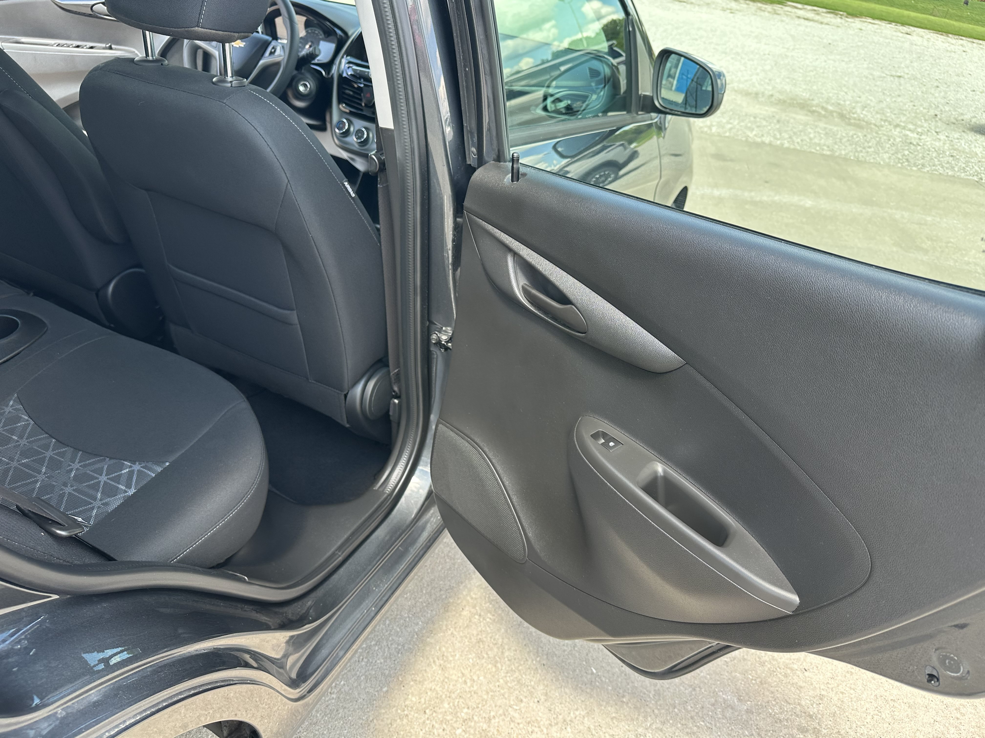 Certified 2021 Chevrolet Spark LT FWD image 19