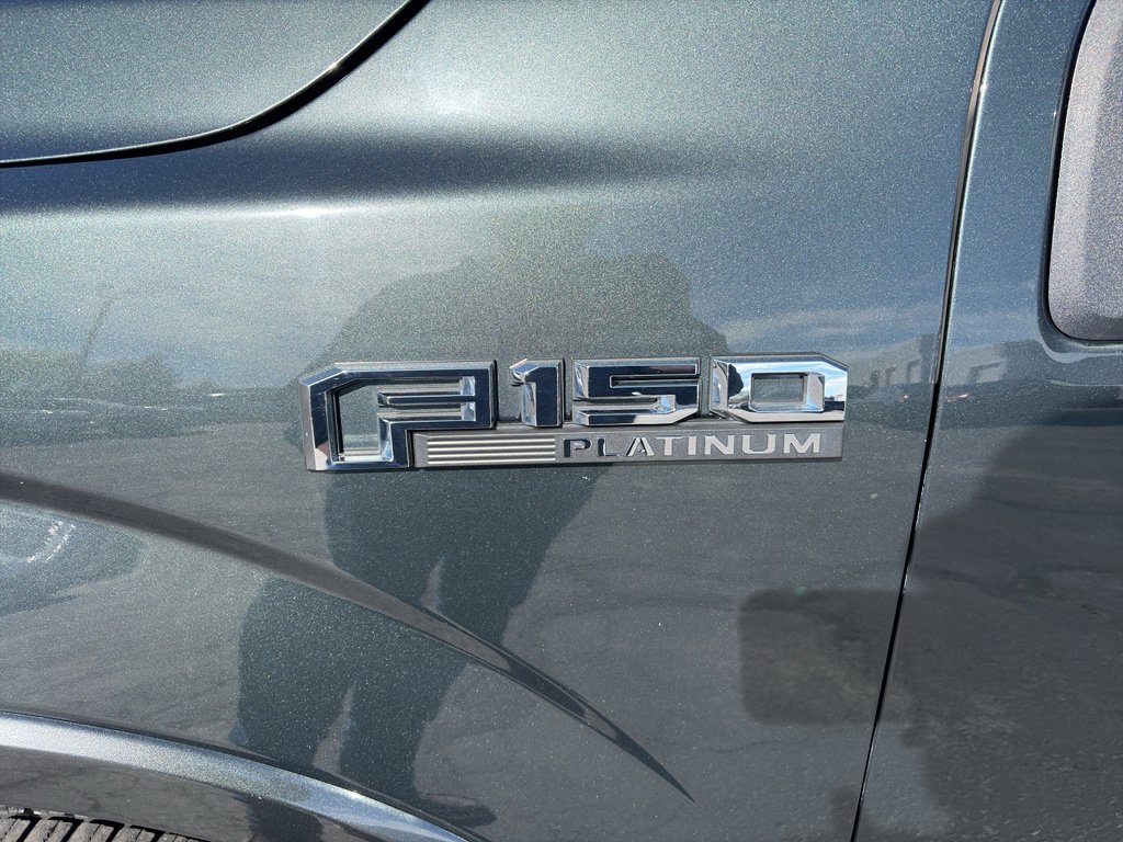 Used 2015 Ford F150 Platinum w/ Equipment Group 701A Luxury image 9