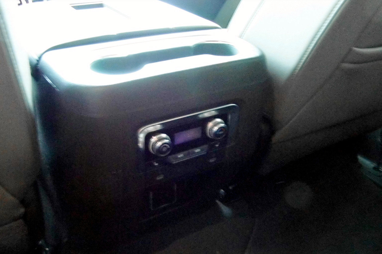 Used 2021 GMC Yukon SLT w/ SLT Premium Package image 14