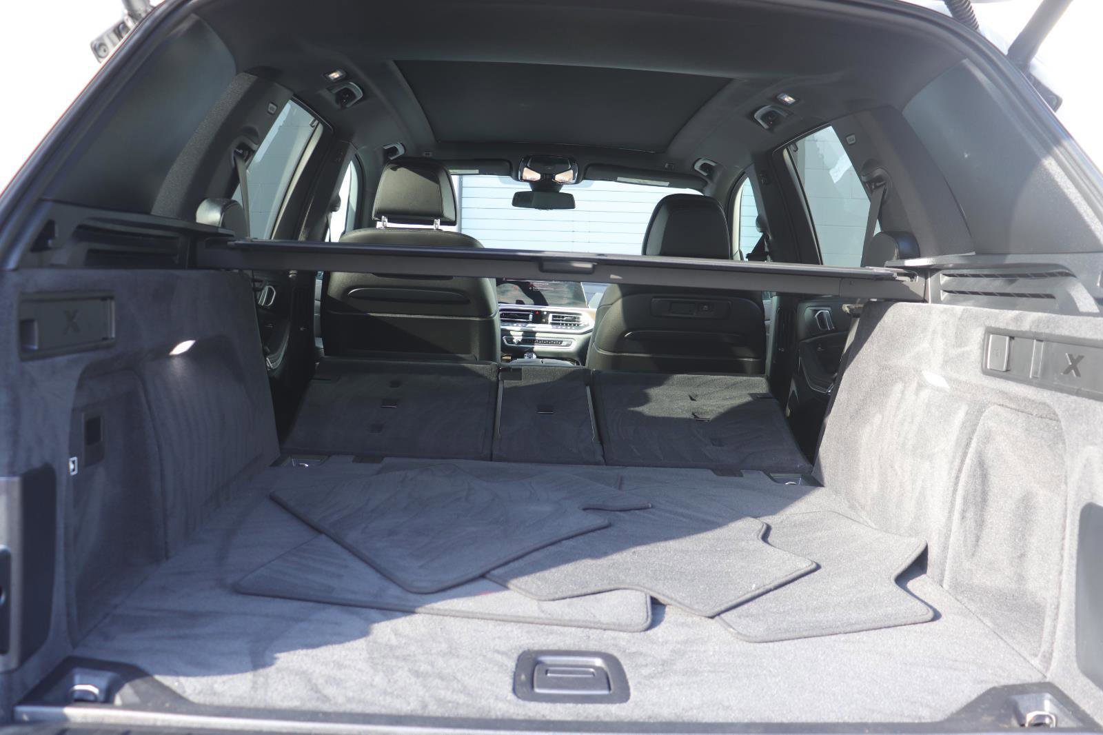 Used 2022 BMW X5 xDrive40i w/ M Sport Package image 16