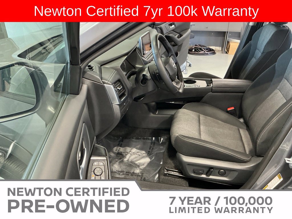 Used 2026 Nissan Rogue SV w/ Cold Weather Package FWD image 7