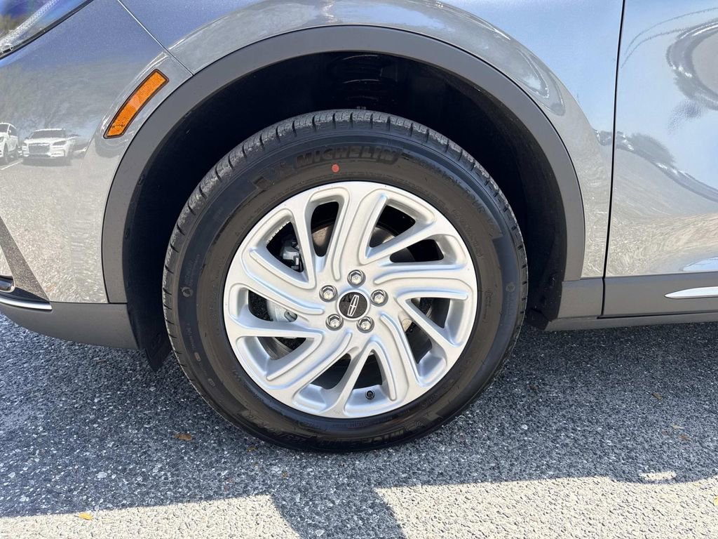 New 2026 Lincoln Corsair Premiere image 10