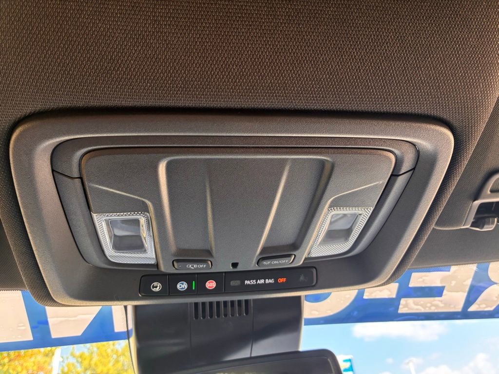 Used 2025 GMC Sierra 1500 SLT image 32