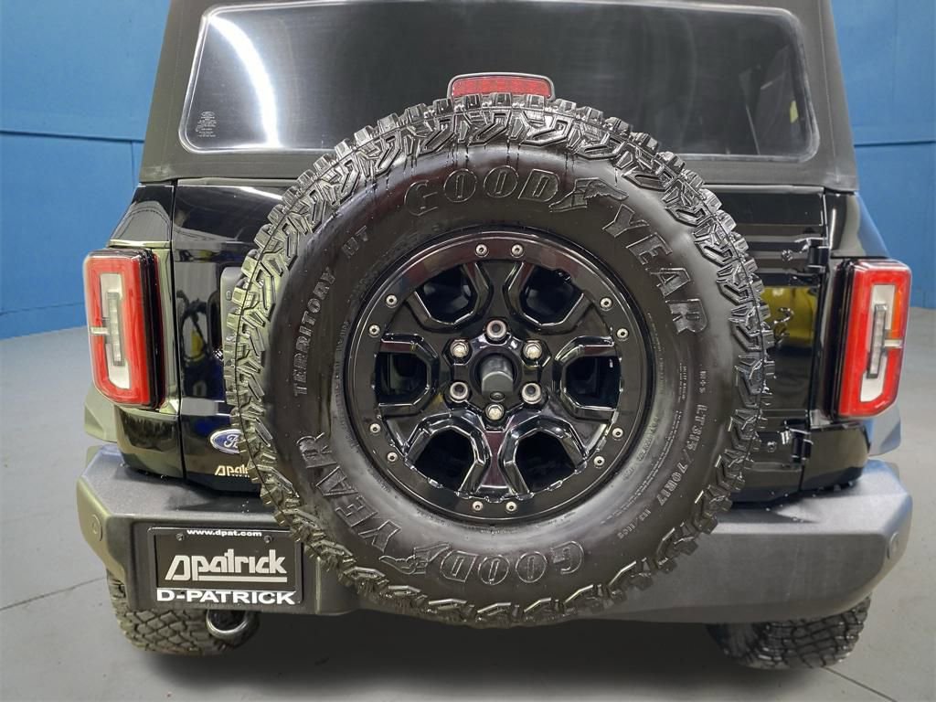 Used 2023 Ford Bronco Wildtrak image 11