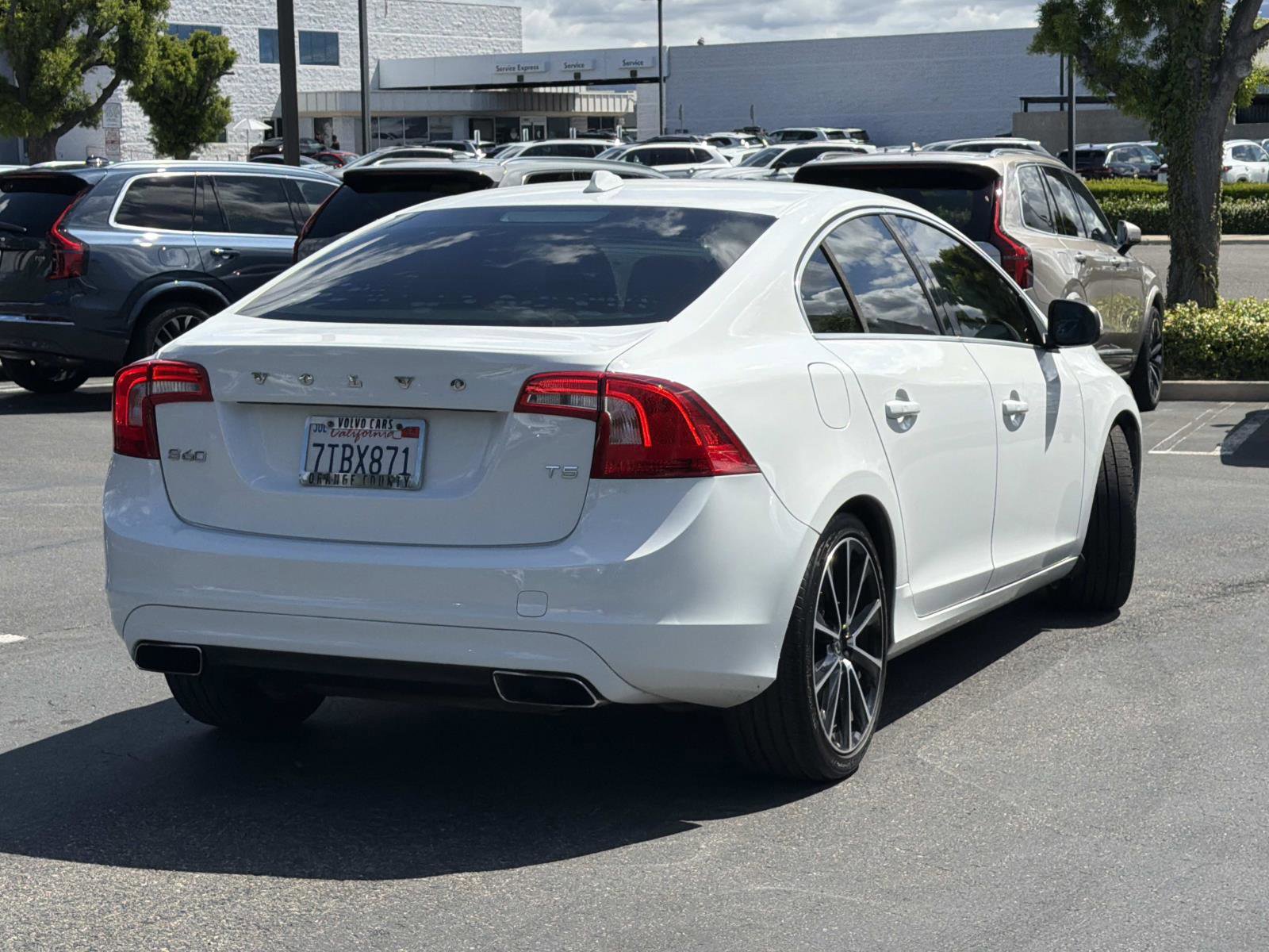 Used 2016 Volvo S60 T5 Premier w/ 19" Sport Package FWD image 5