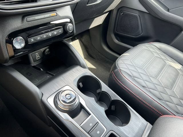 Certified 2024 Ford Escape ST-Line Elite w/ Premium Technology Package image 28