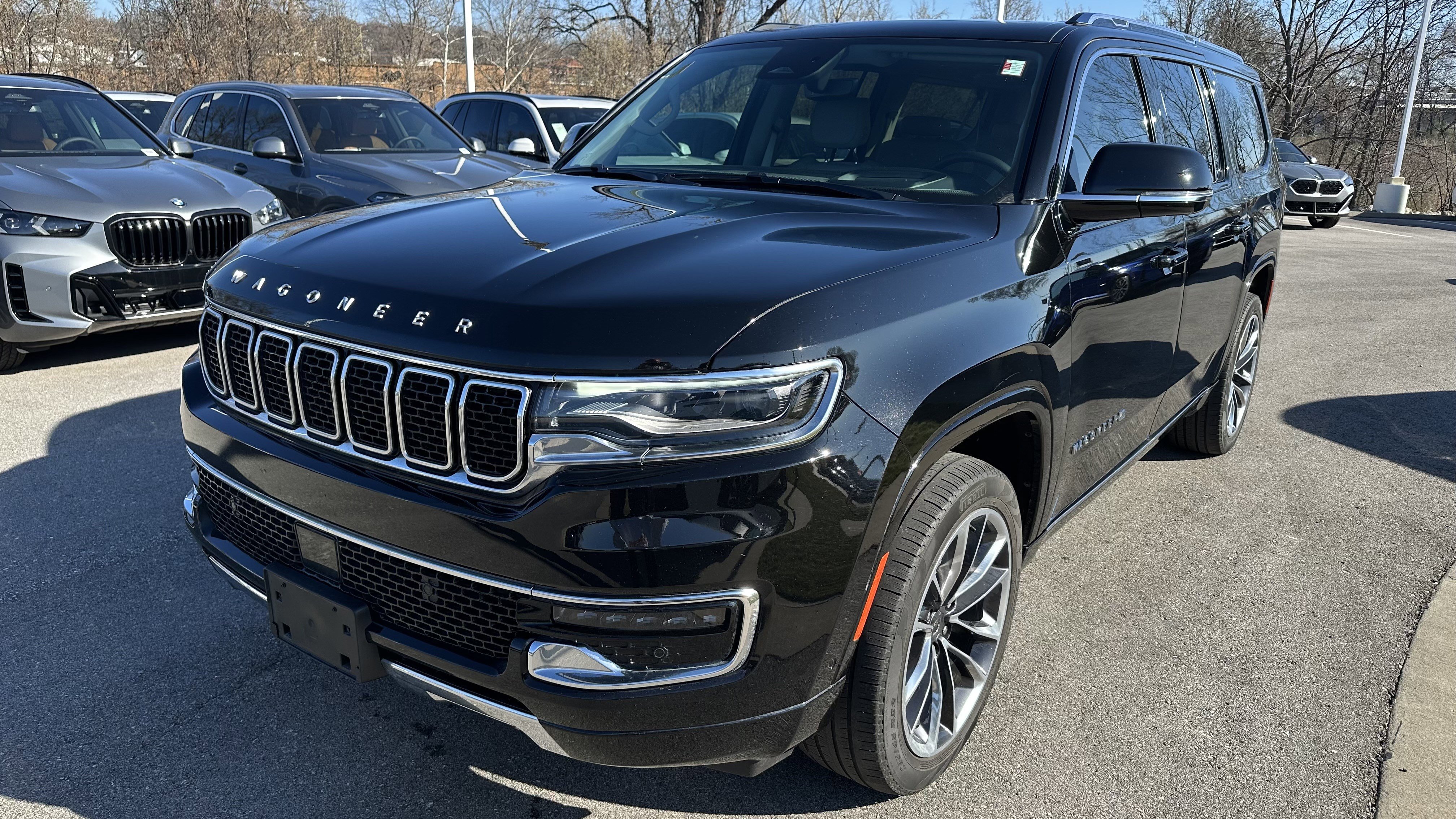 Used 2024 Jeep Wagoneer L Series III w/ Premium Group I image 5