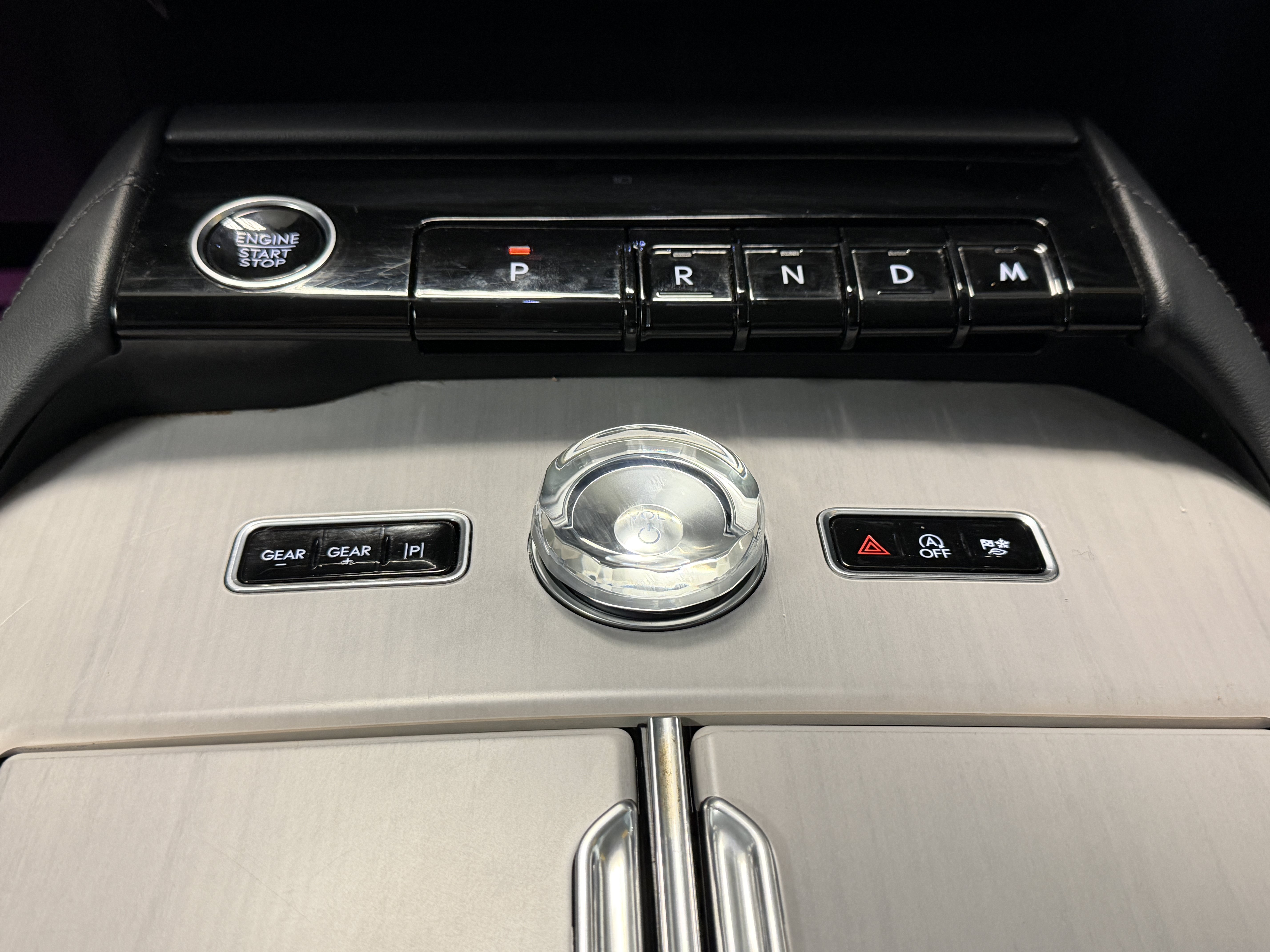 Used 2025 Lincoln Navigator L Reserve AWD/4WD image 14
