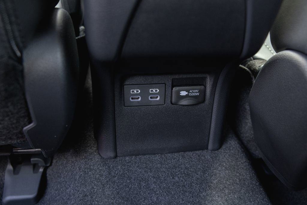 Used 2026 Toyota Prius Plug-In Hybrid image 30