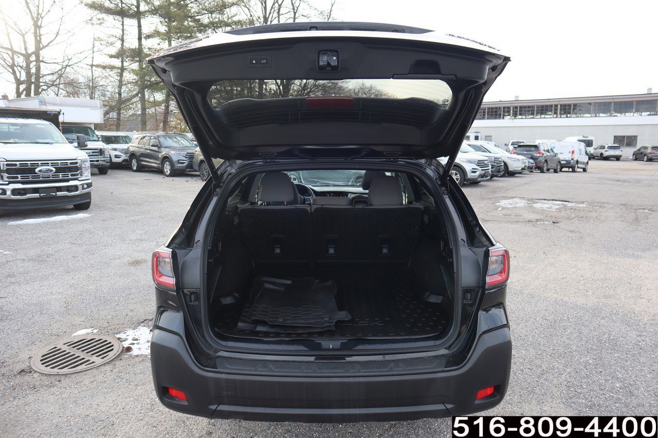 Used 2023 Subaru Outback Premium image 30