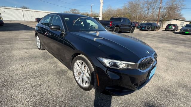 Used 2025 BMW 330i Sedan image 2
