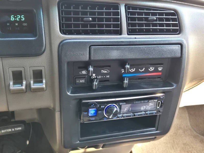 Used 1998 Toyota T100 SR5 w/ Value Pkg AWD/4WD image 20