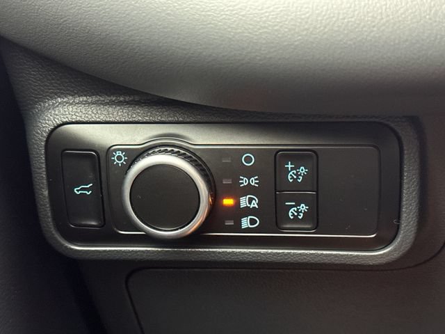 Used 2025 Ford Explorer Active RWD image 31