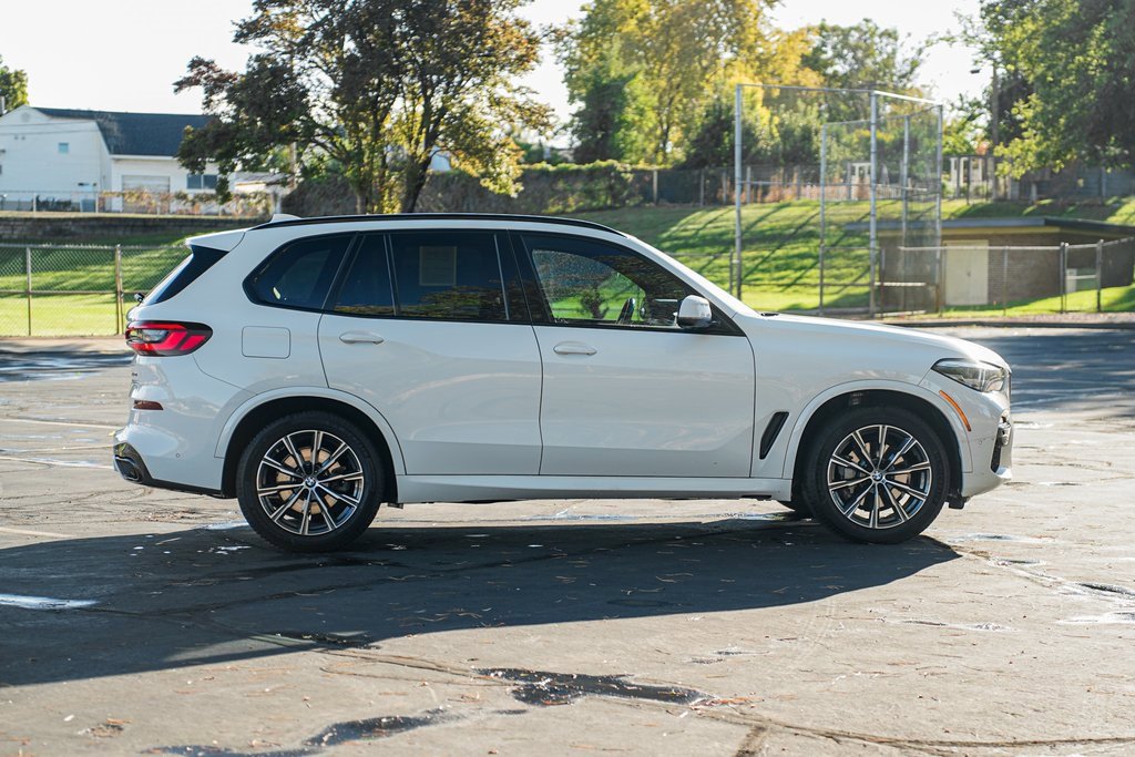 Used 2020 BMW X5 xDrive40i w/ M Sport Package image 4